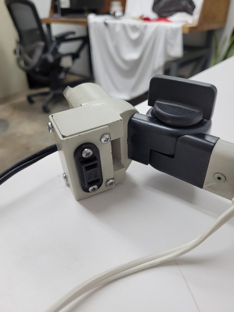 Topcon Overhead Adjustable Spotlight, From Topcon 861180