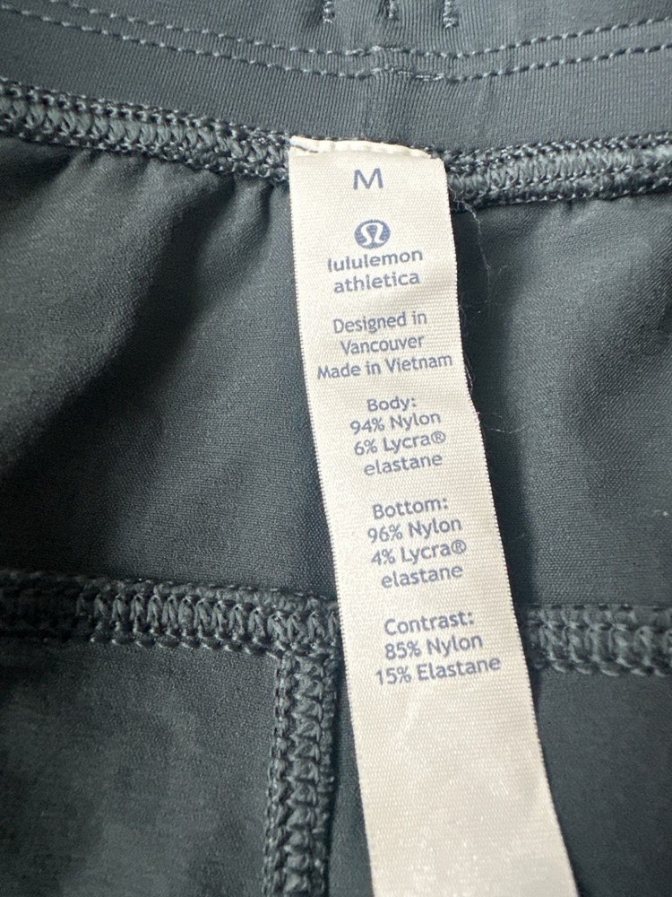 Lululemon Shorts Mens Medium Pace Breaker Classic Lined 9" Pockets Active