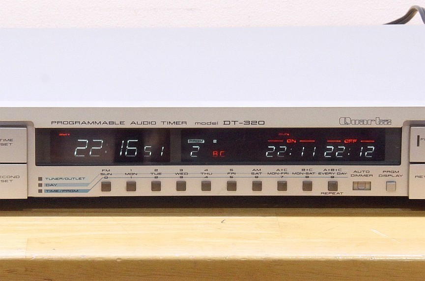 Vintage Akai DT-320 Quartz Count Programmable Audio Timer unit