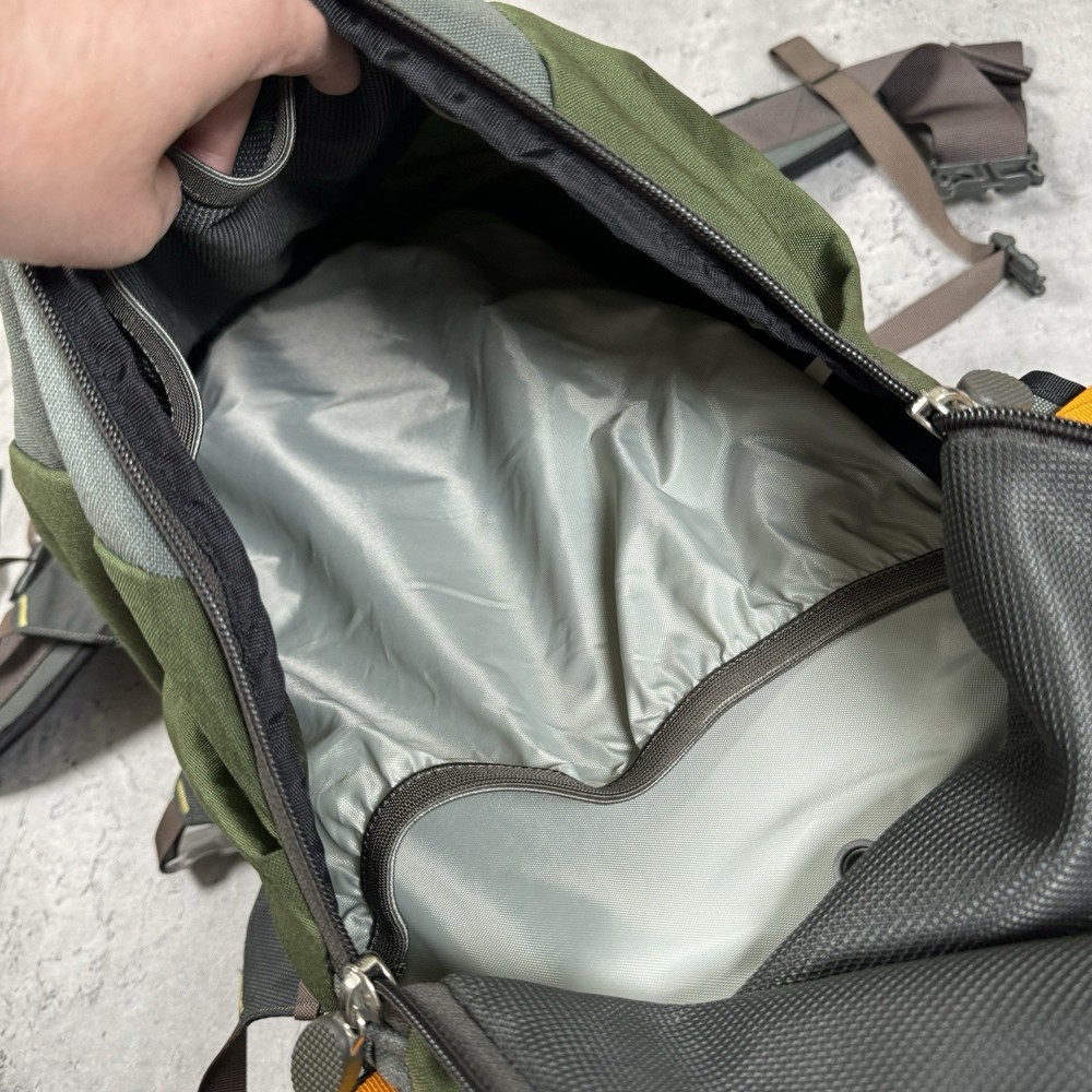 VORTEX Hiking Backpack - Green/Gray - Read