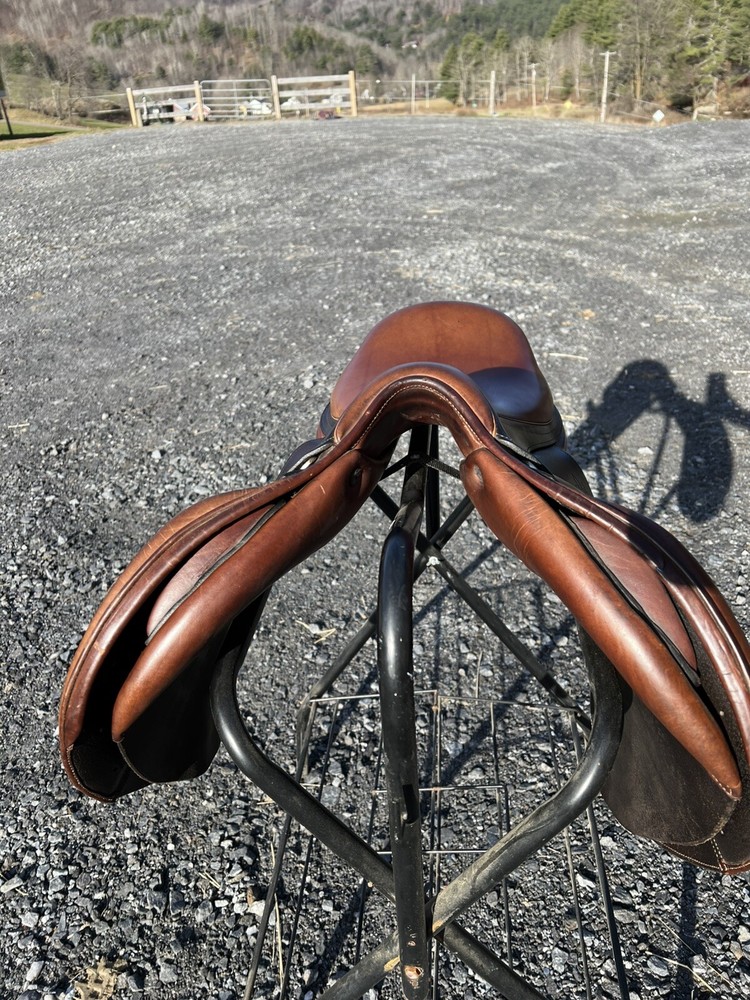 Bevel Close Contact Saddle 16.5”