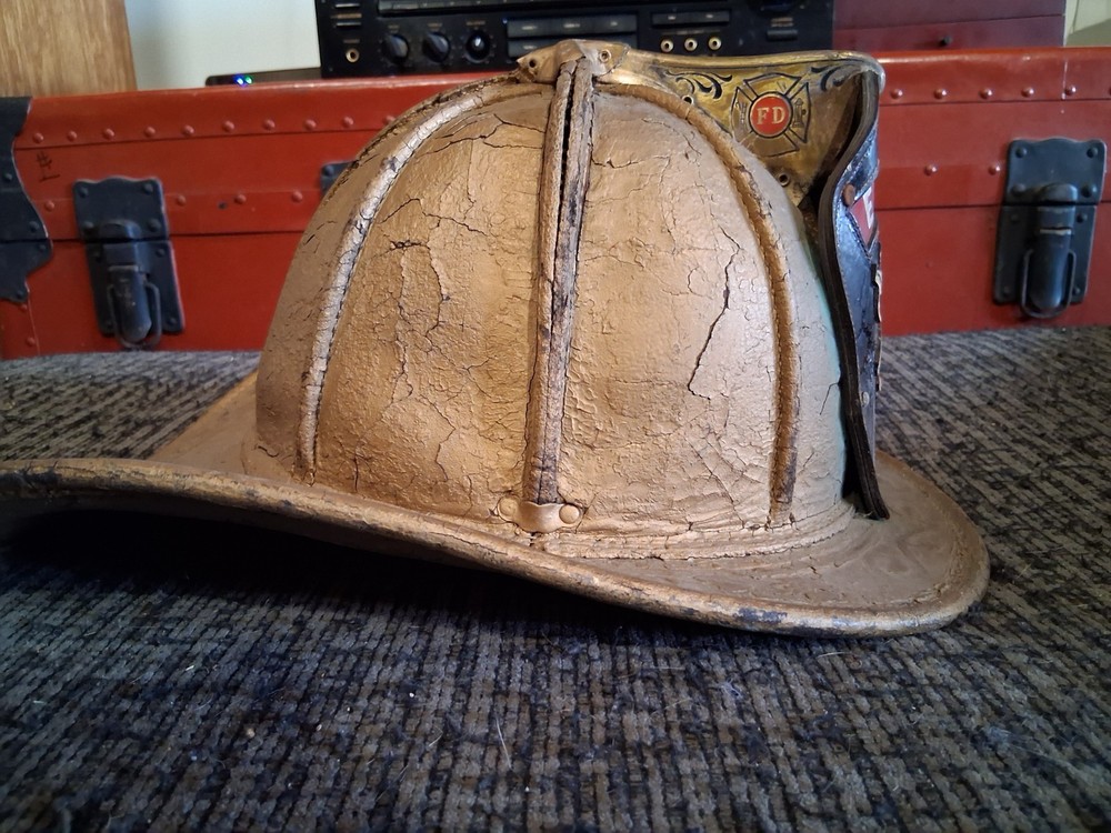 LEATHER FIRE HELMET n5a