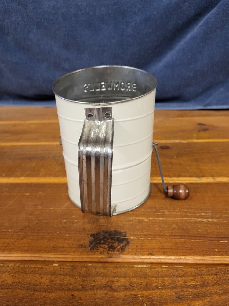 Vintage Bromwells 3 Cup Measuring Flour Sifter