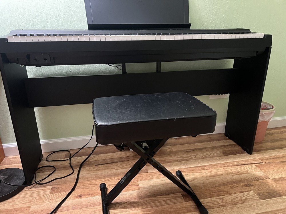 Yamaha P125B Digital Piano - Black