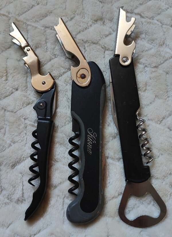 Lot Of Three Waiter's Corkscrew Pulltaps Kiona