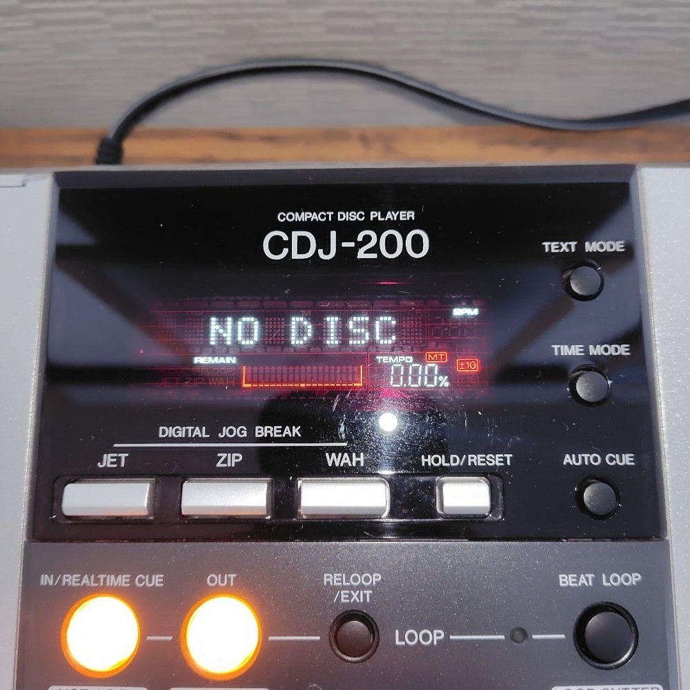 Pioneer CDJ-200 COMPACT DISC PLAYER Digital CD Deck with Effects AC100V
