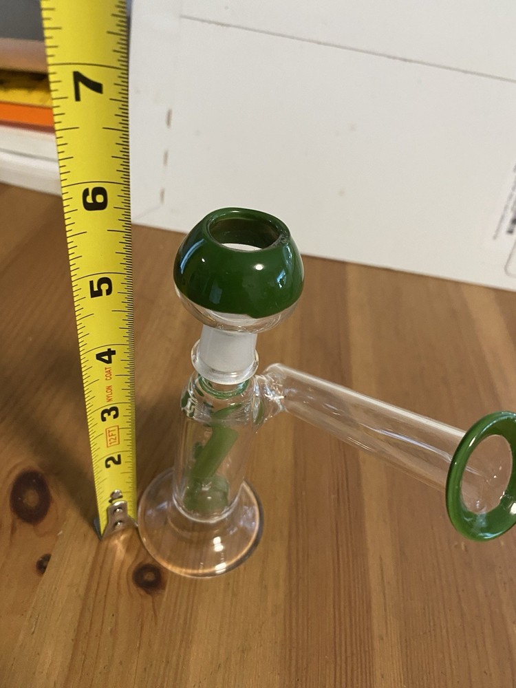 6” Premium Glass Water Pipe Green. Nice 😊