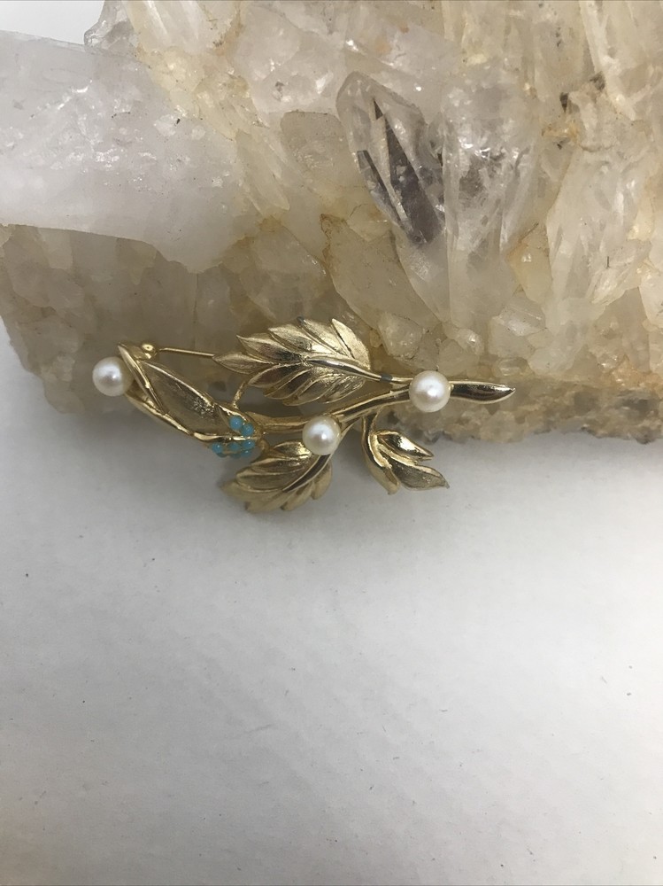 Vintage Brookraft Leaf Accent Brooch