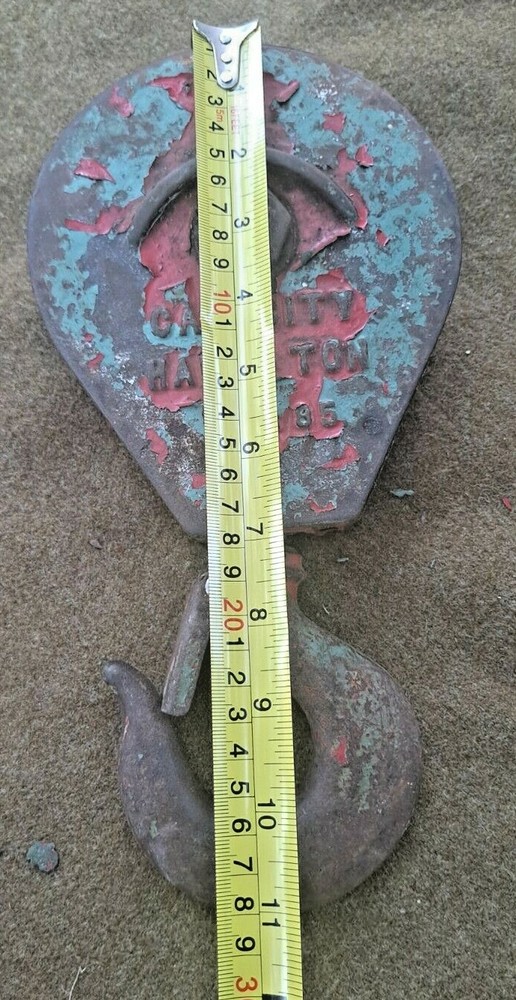 1/2 Ton Snatch Block 4" Pulley Hook.