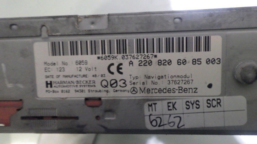 05 MERCEDES E55 Info Screen 2208206085