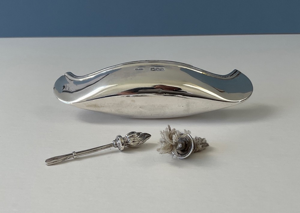 Antique Silver Novelty Table Lighter - Canoe