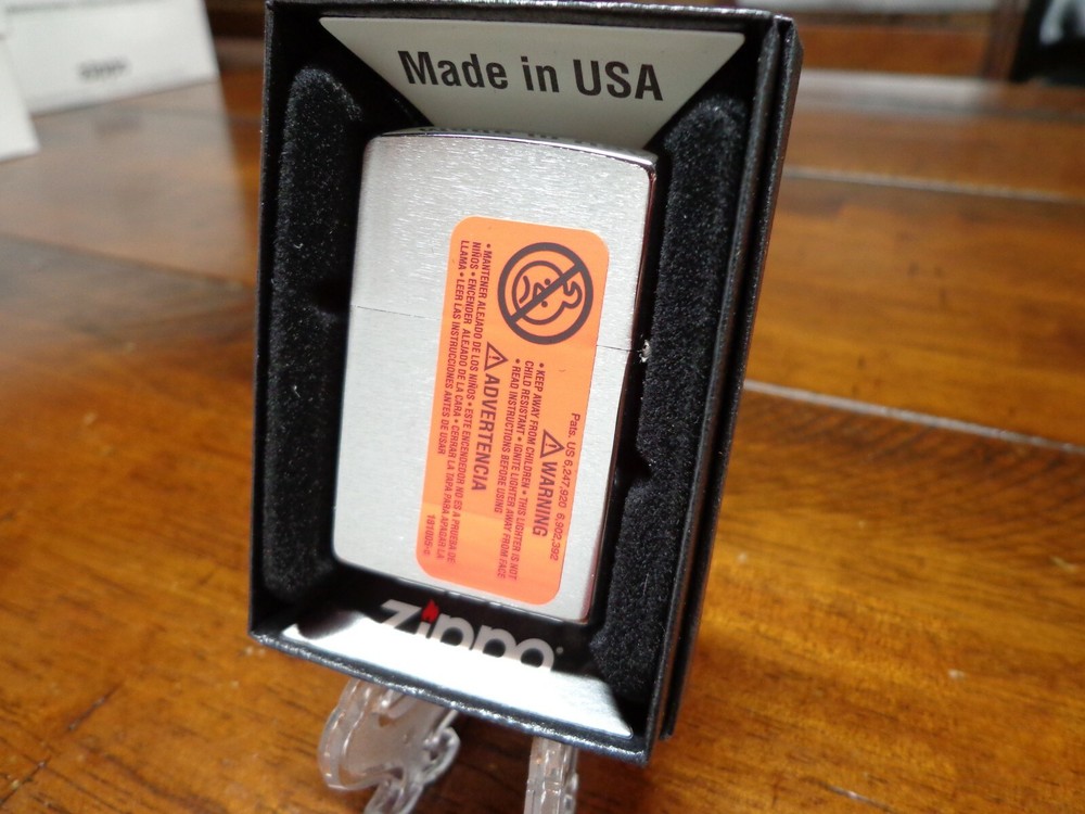 ZIPPO FLAME RETRO REFRIGERATOR DESIGN ZIPPO LIGHTER MINT IN BOX