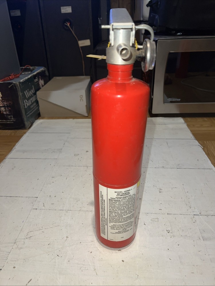BADGER 250MB-1 Fire Extinguisher