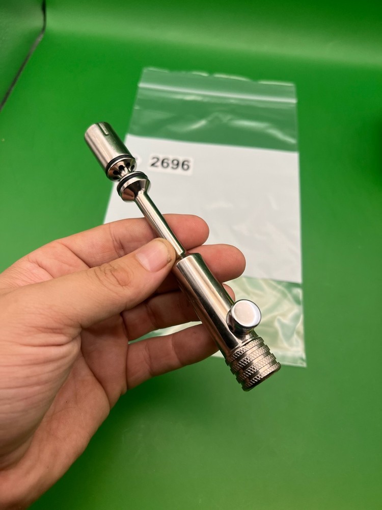 Autococker Bolt