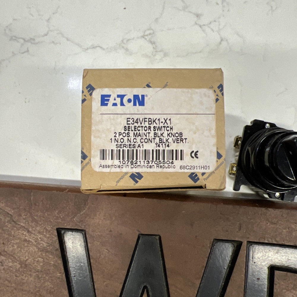 Cutler-Hammer E34VFBK1-X1 Selector Switch new