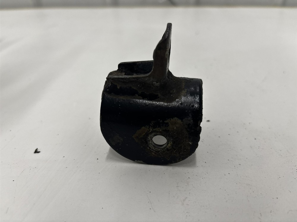 Luscombe Model 8 Mount Bracket