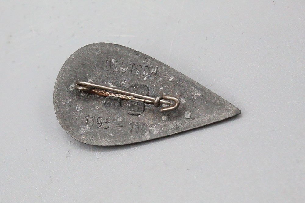 WW2 German WHW Tinnie . PIN143