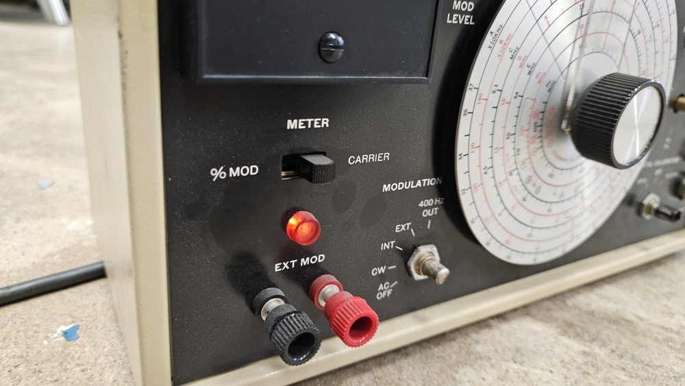 BK Precision Solid State Model RF E-2000 Signal Generator