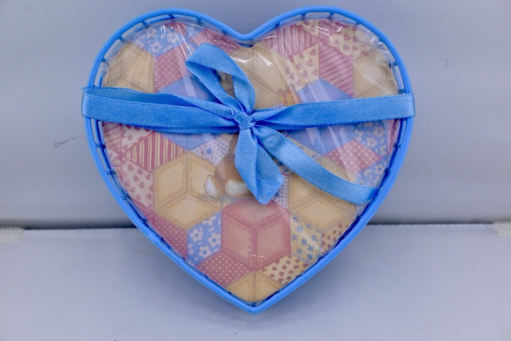 Heart memo pad holder