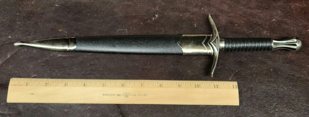 Vintage Decorative Medieval Dagger W/Hard Plastic Sheath & Box, EUC, #BK1318