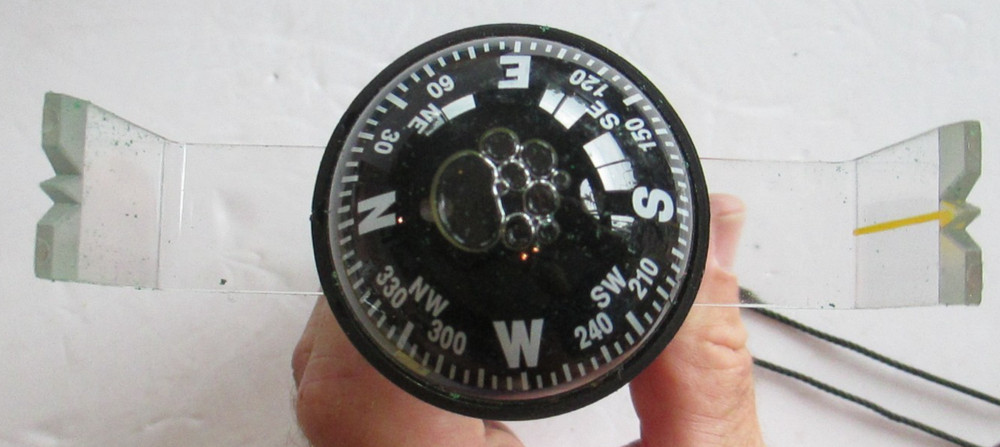 Vintage Davis Instruments Hand Bearing Compass C90