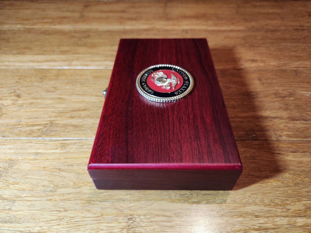 USMC Playing Cards & Dice Set - Officially Licensed with Beautiful Case - READ!