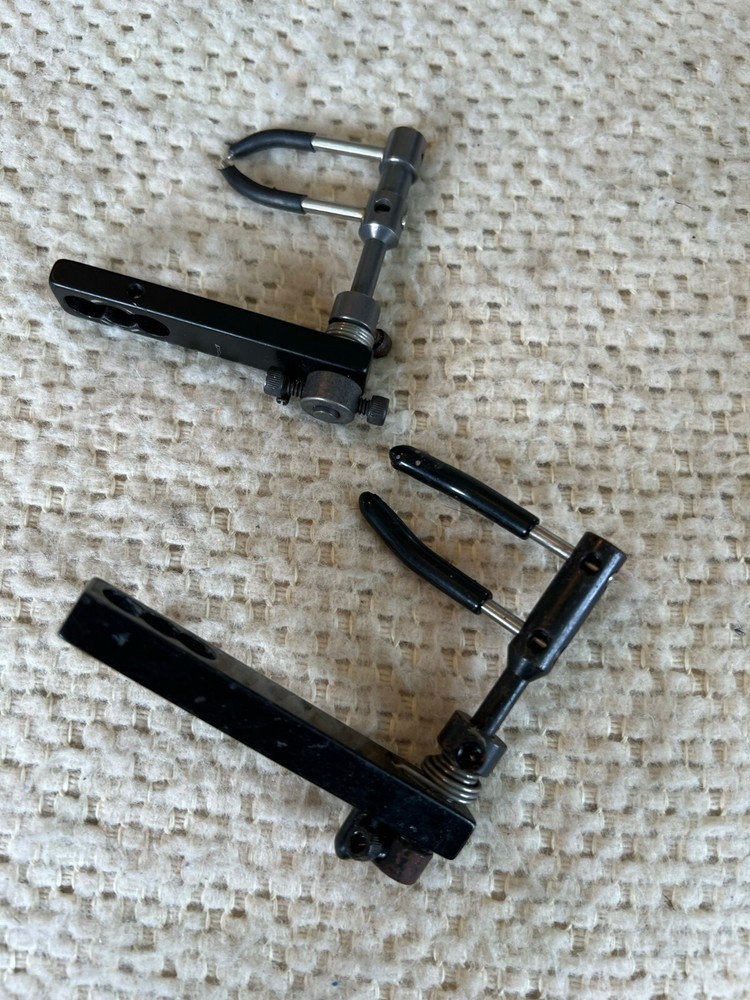 2X Dual Prong Flipper Rest