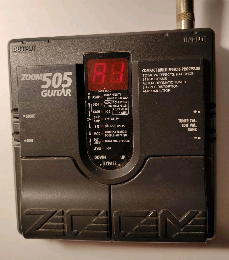 Zoom 505 World's First Multi Effects System In A Compact Pedal Tested & Working