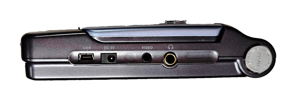 FlashTrax ~ FTX20 SmartDisk Digital Multimedia Storage & Player BUNDLE