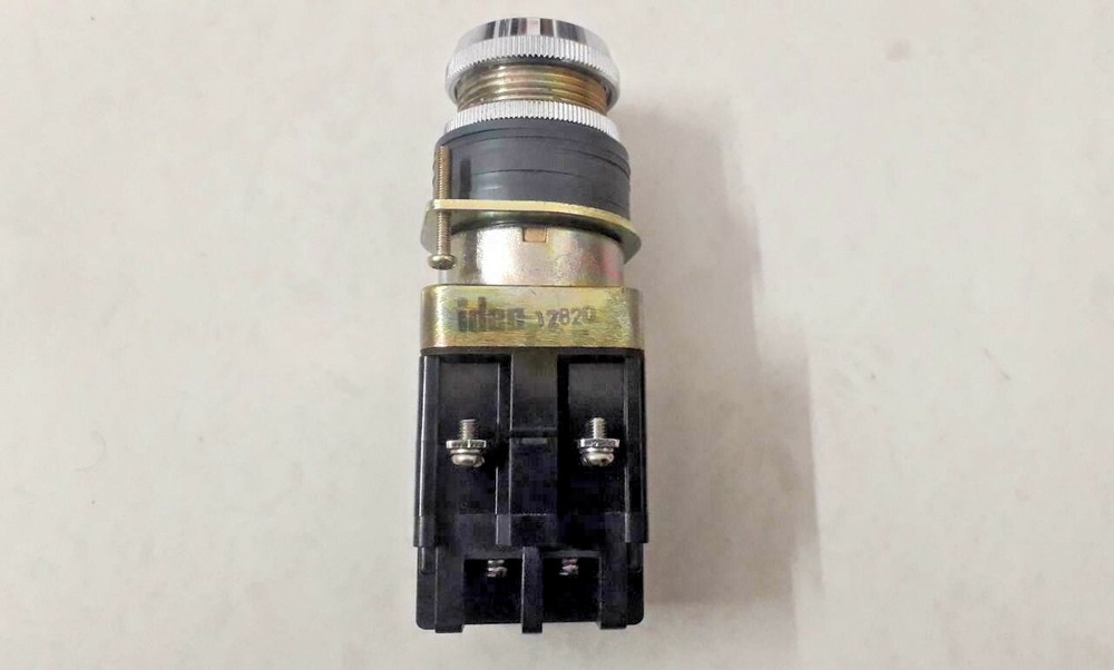 IDEC 12820 Control Unit push button NEW