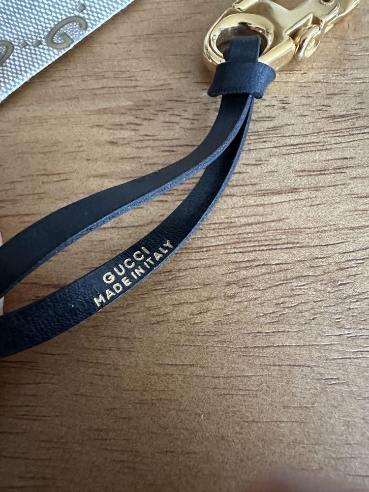 GUCCI key holder gold 21