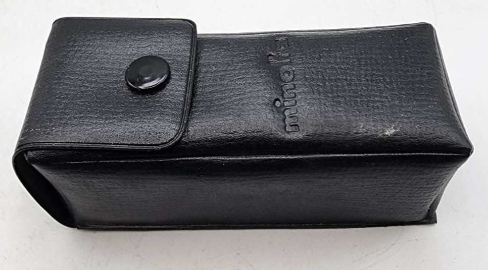 Vintage Minolta Deluxe III Flash w/ Case