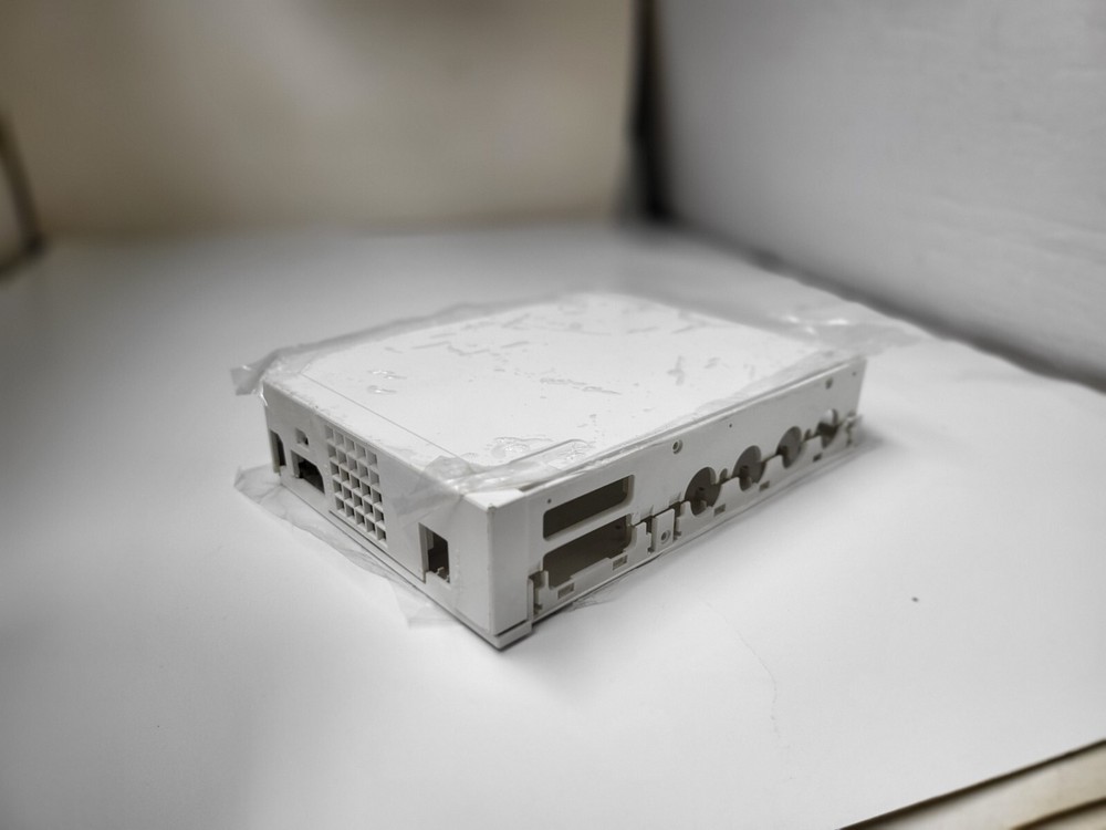NEW White Wii Replacement shell casing Front & two sides (no buttons) #18Q