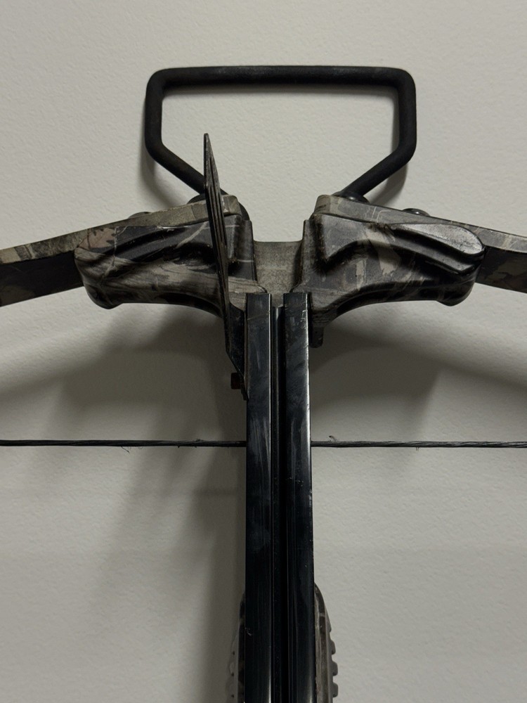 Used Hunting Crossbow – Missing String, For Parts or Target Use