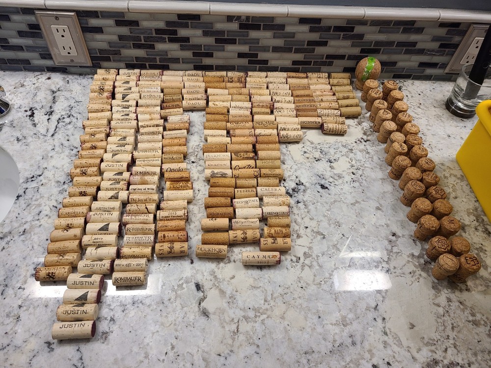 Wine & Champagne Corks 232 Piece Lot