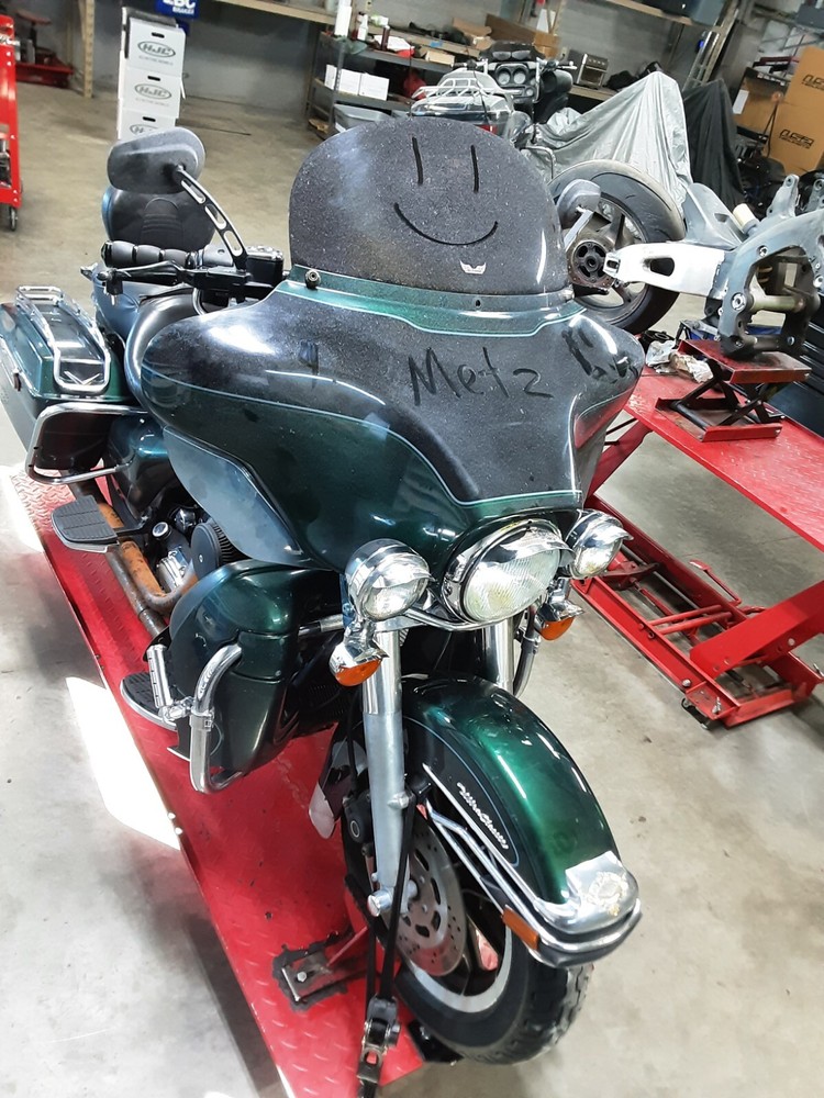 1998 98 85-98 Harley Davidson Electra Glide Front Inner Batwing Fairing Panel