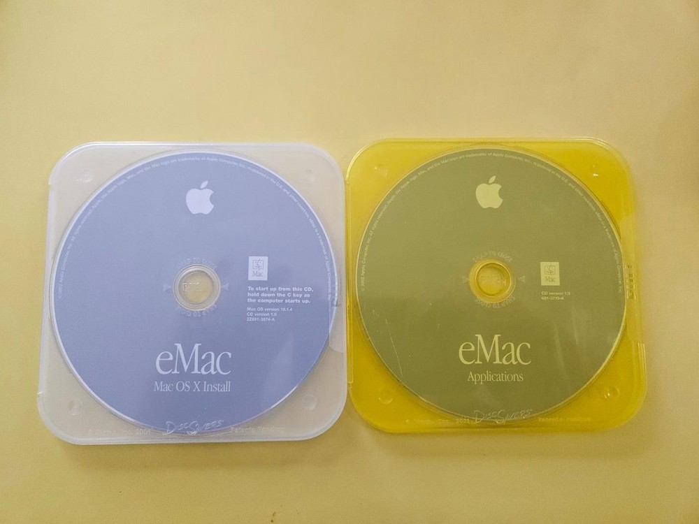 Macintosh eMac Mac OS X 10.1.4 and Applications install Disc