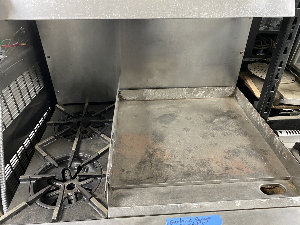 Garland 2 Burner Range W/36” Gas Griddle, Immaculate!