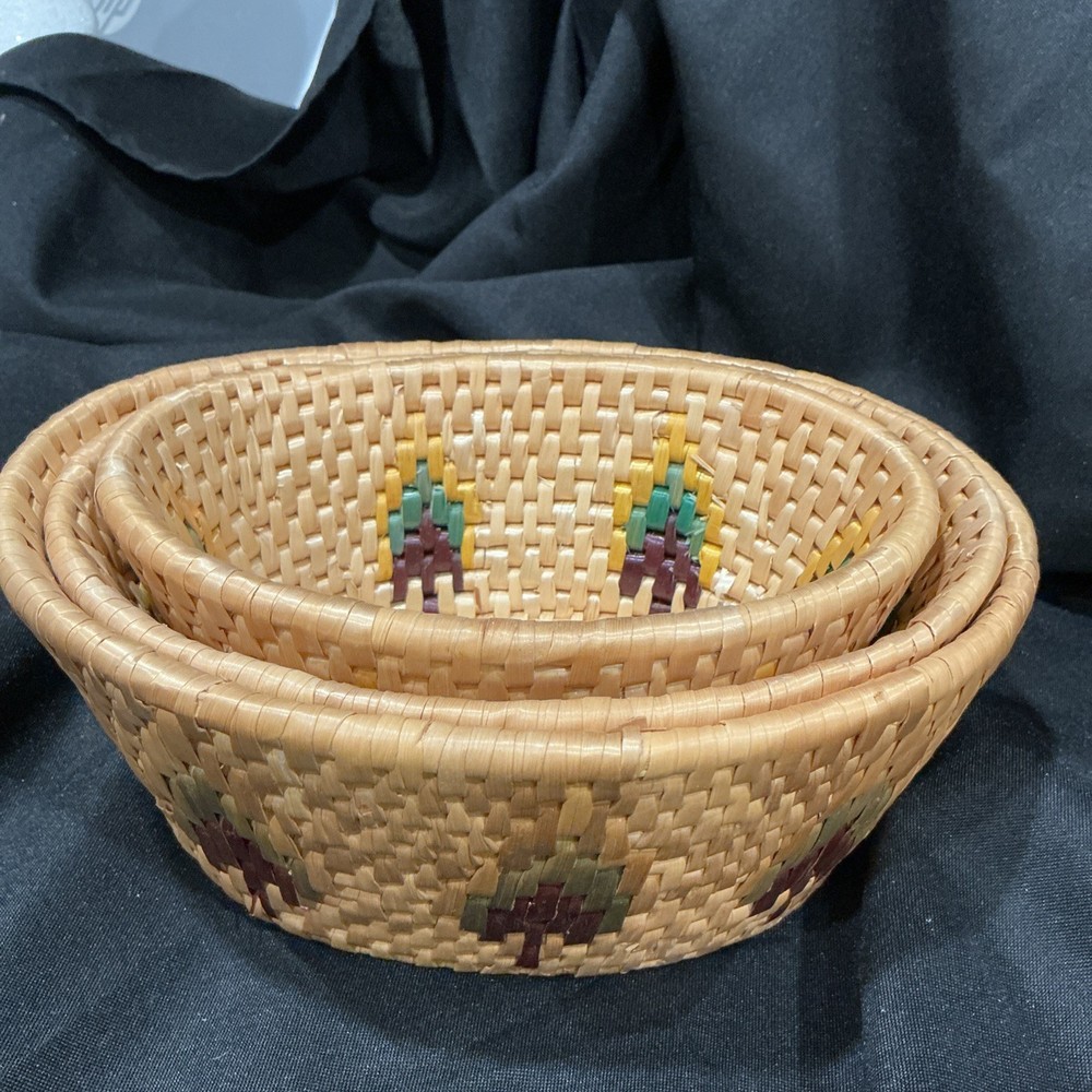 Vintage Handmade Raffia Nesting Baskets Set Of 3