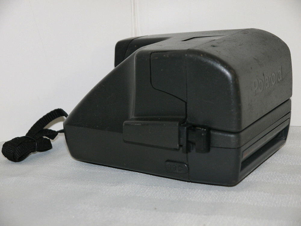 Polaroid One Step 600 Instant Camera with Manual & Case Flash Tested