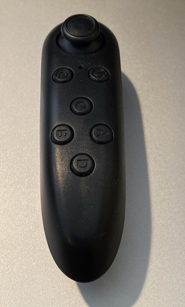 Hype Cynoculars Virtual Reality Headset/Remote for iPhone and Android Not Tested