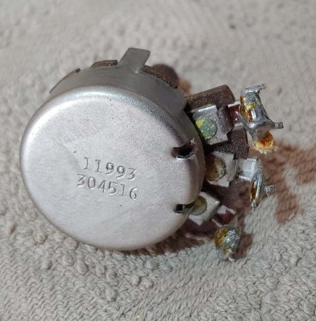 Original 1955 Model 11993 STACKPOLE Potentiometer READS 0.556m Split Shaft
