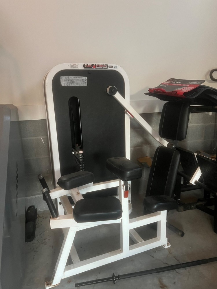 Streamline Kneeling Glute Kickback