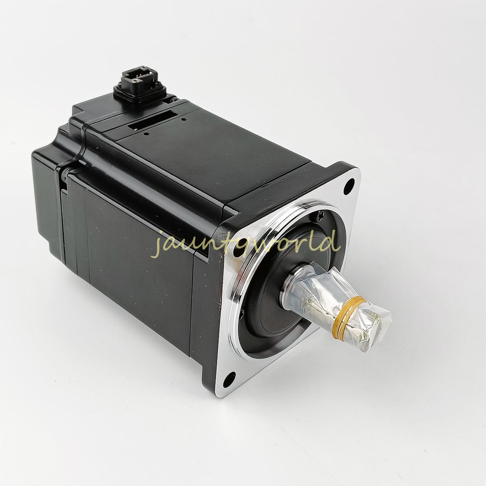1PCS NEW YASKAWA SERVO MOTOR SGMAS-08ACA21