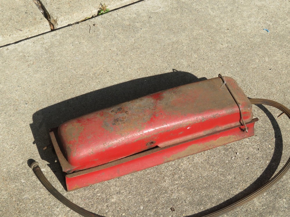 VINTAGE OLD AIR FOOT PUMP