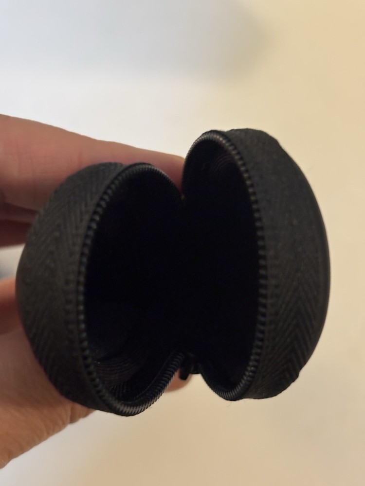 Logitech R400 Wireless Presenter with A Laser Pointer. Tested and Working