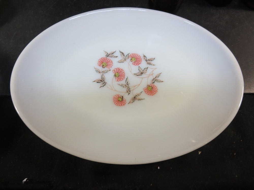 Fire-King FLEURETTE  12" Oval Serving Platter