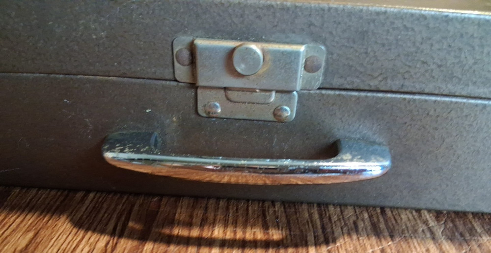 GC Electronics Model No. 36-568 Transistor Tester - Powers On -