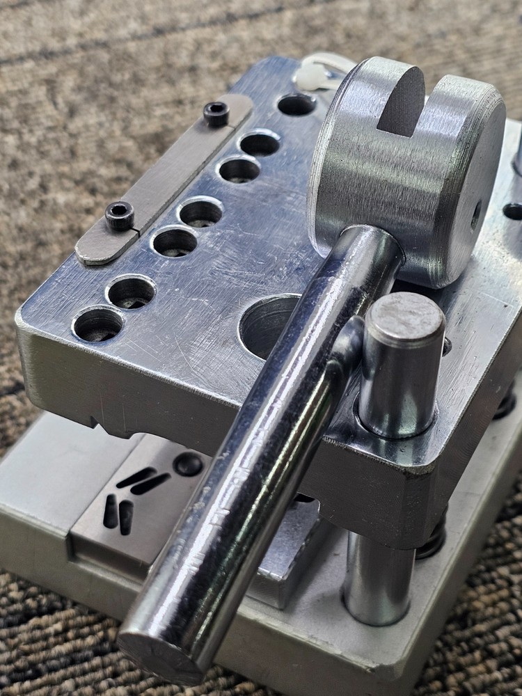Staple Fastener Installation Tool For Flexco Alligator Conveyor Belt Lacing Tool