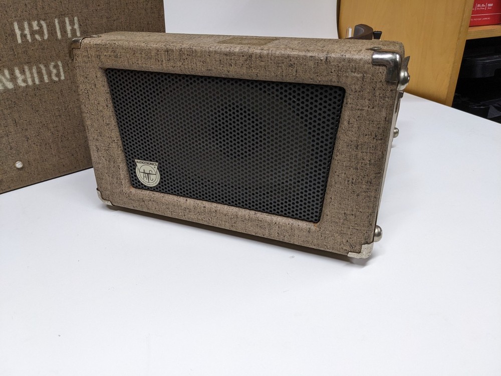 Vintage Audiotronics 300-A Portable Classroom Record Player 4-Speed - Functional